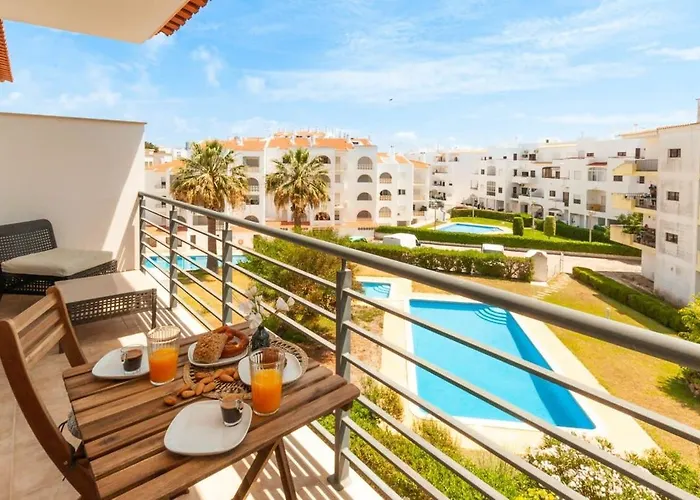 Abel - Great Location * Albufeira