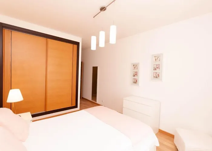 Abel - Great Location * Albufeira